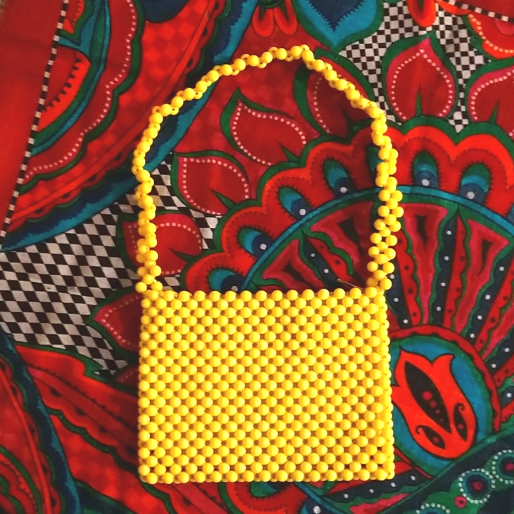 Vintage yellow beaded purse
